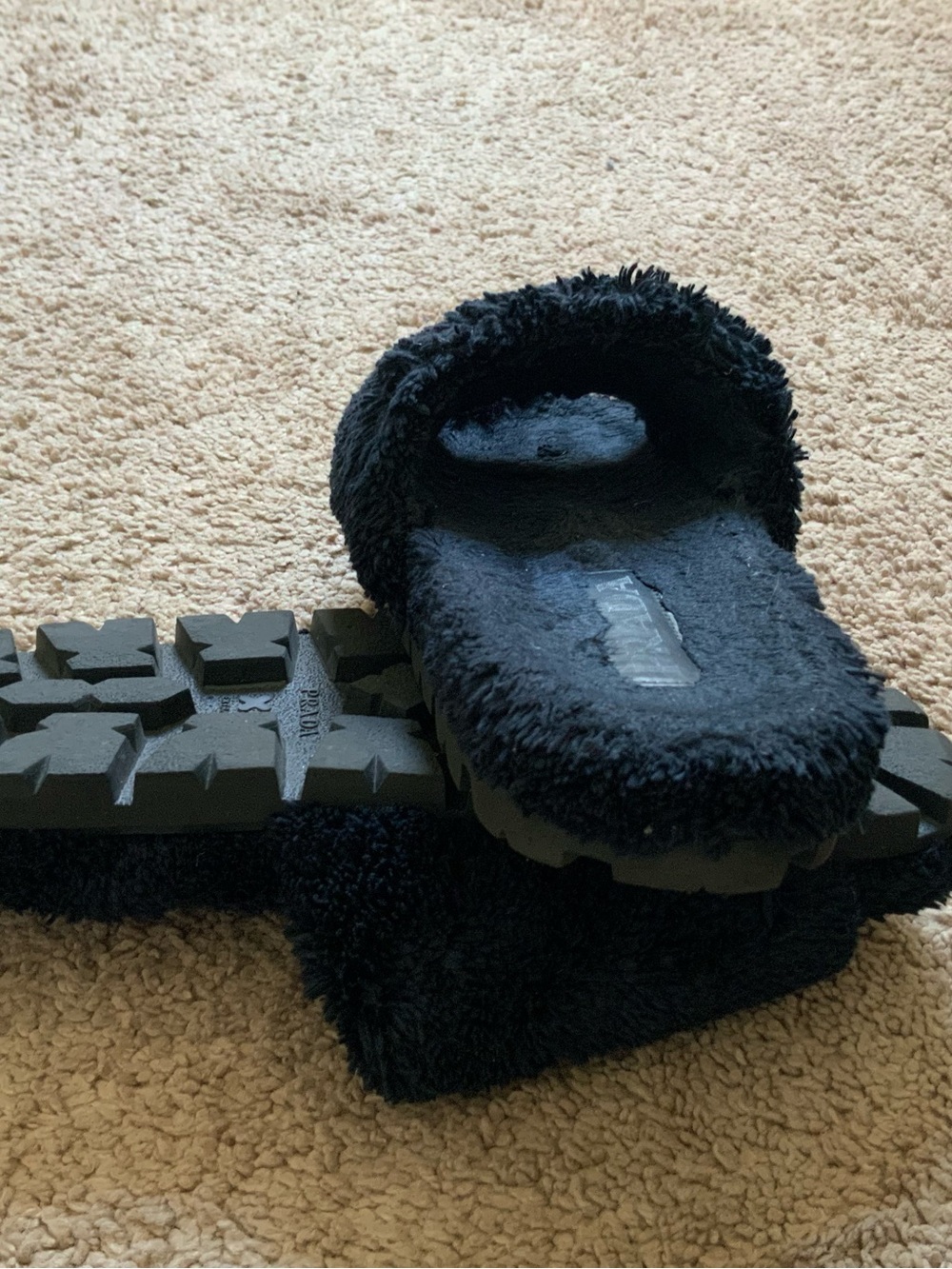 Prada Women’s Black Logo Shearling Embroidered Logo Slides Slippers Size 38 - Picture 10 of 10